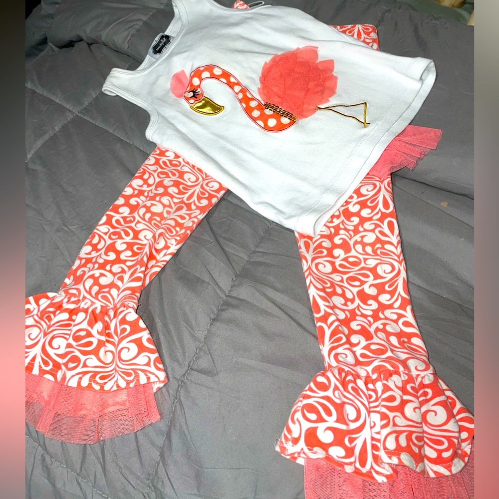 Cute little girls flamingo outfit